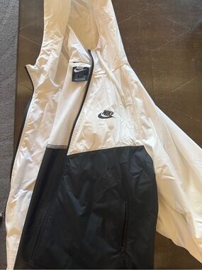 Nike White and Black Colorblock Hooded Jacket windbreaker
